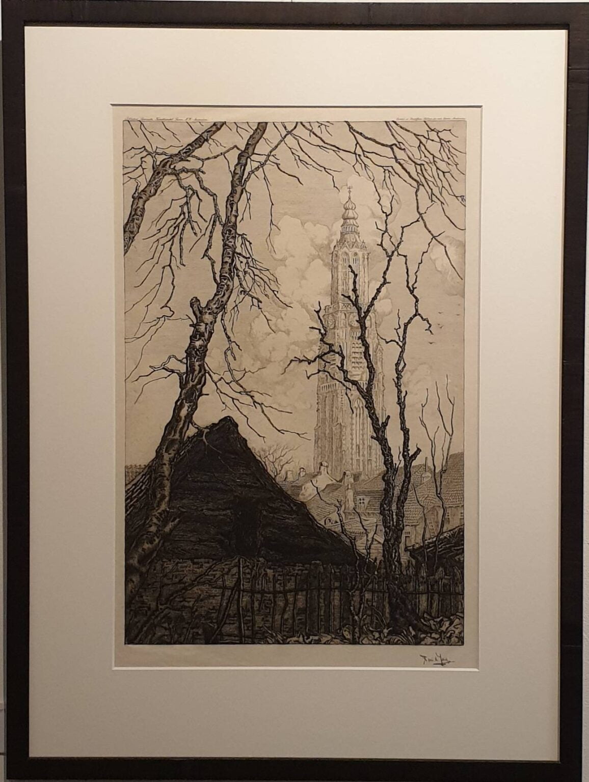 een tekening van een klokkentoren in de verte