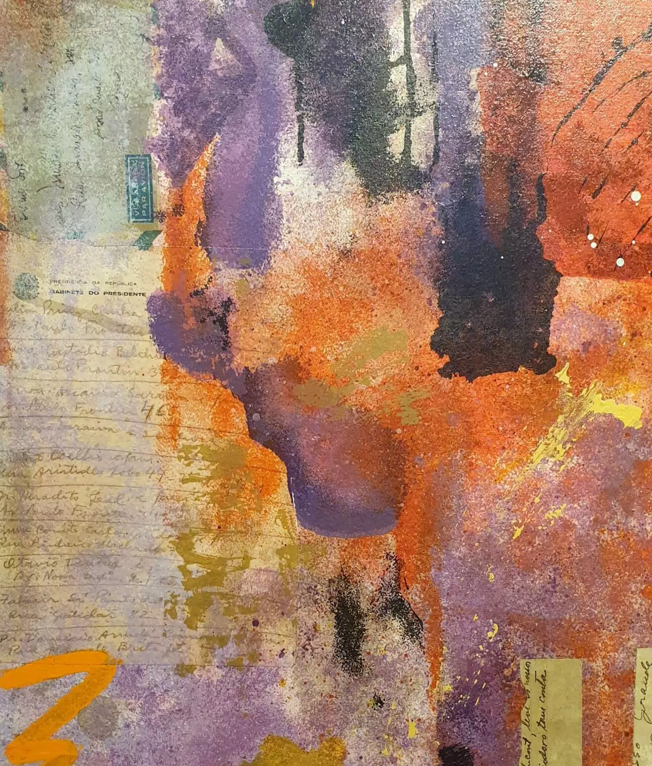 een abstract schilderij met oranje, paarse en gele kleuren