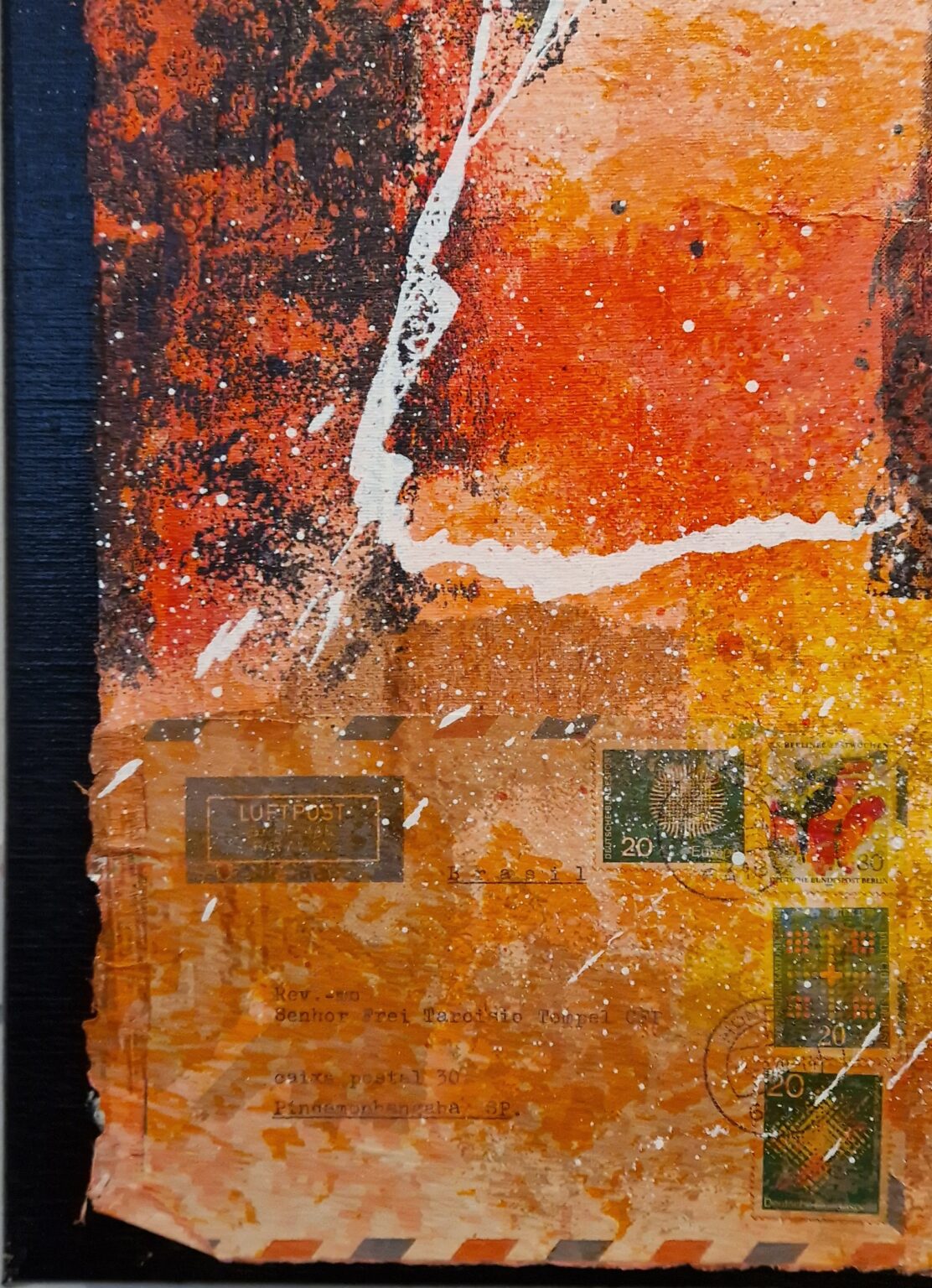 een abstract schilderij met oranje en gele kleuren